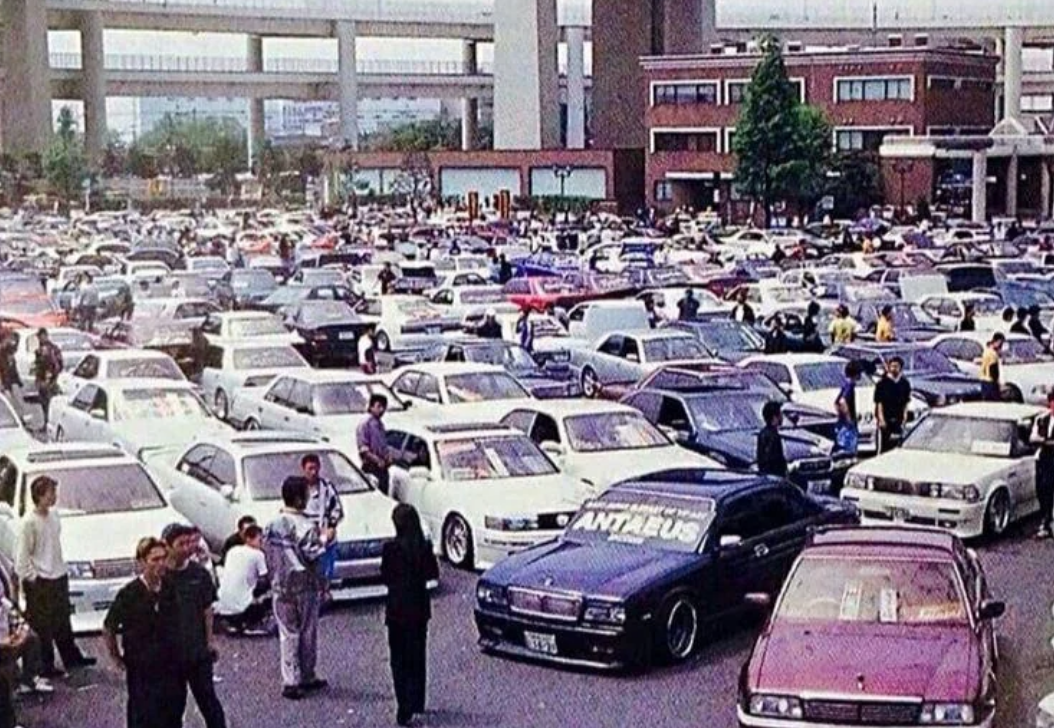 Daikoku Parking area in the 1980s